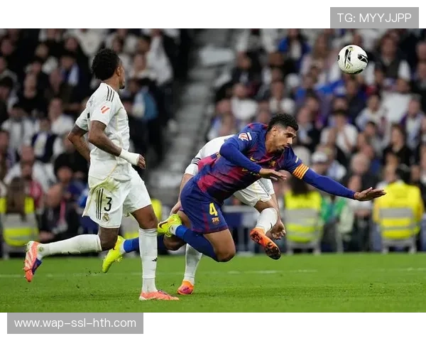 巴萨主场攻防数据对比:场均轰2.8球失0.7球碾压副班长 巴萨主场攻防数据对比:场均轰2.8球失0.7球碾压副班长